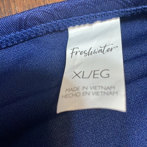 Freshwater textured swimsuit bottoms - Picture 4 of 7